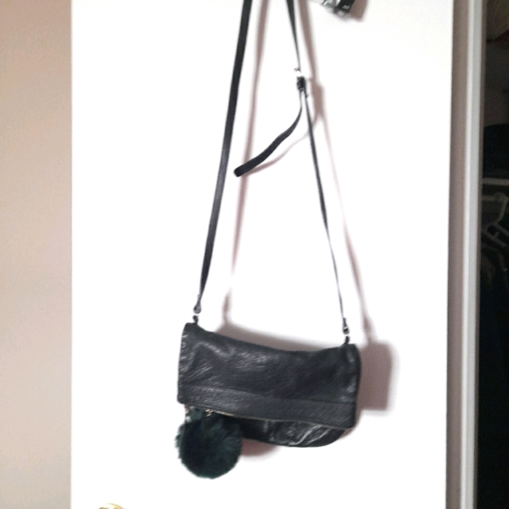 LEATHER SHOULDER BAG- TIPTOP